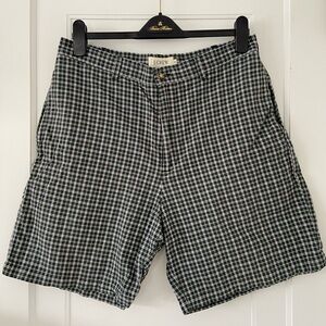 Vintage J. Crew flat front plaid shorts, size 34